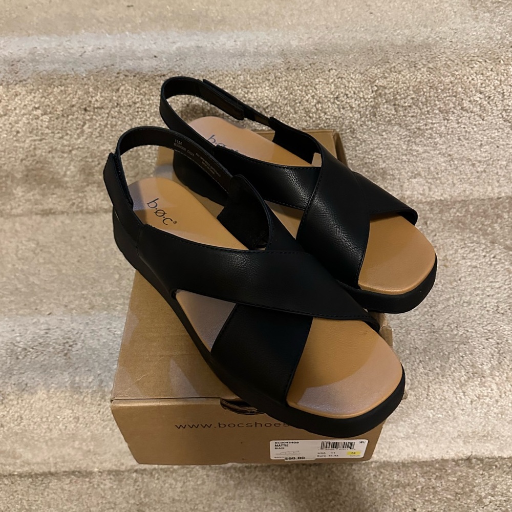 BOC by Born Mattie Womens Adjustable Strap Footbed Sandals Black size 11 NEW